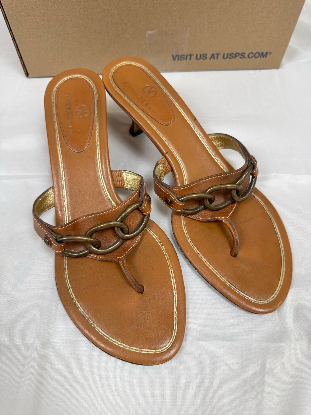 Cole Haan Y2K Tan Leather Gold Chain Kitten Heel Thong Sandals 8.5